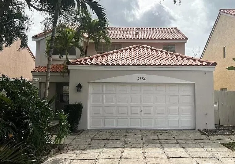 3780 Amalfi Dr — Photo 17