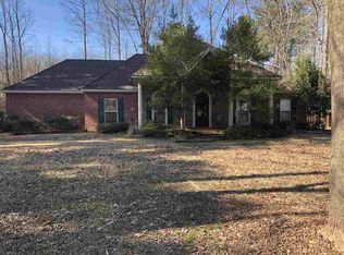 304 S Oak Cv, Terry, MS 39170