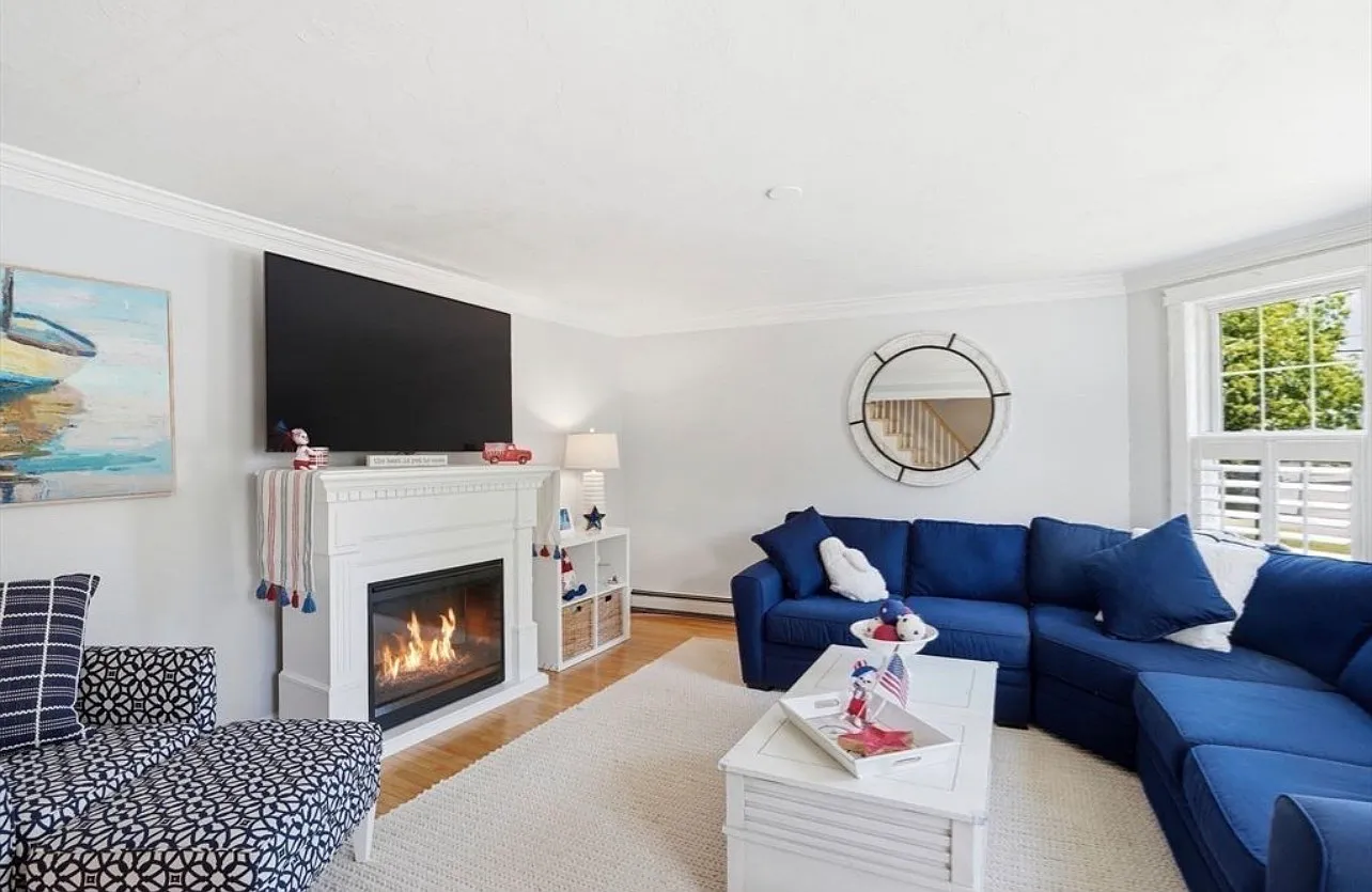 3 bed, $3,000 — Photo 4
