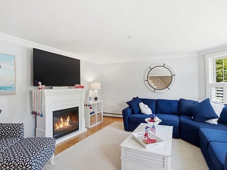 25 Linwood St #A — Photo 4