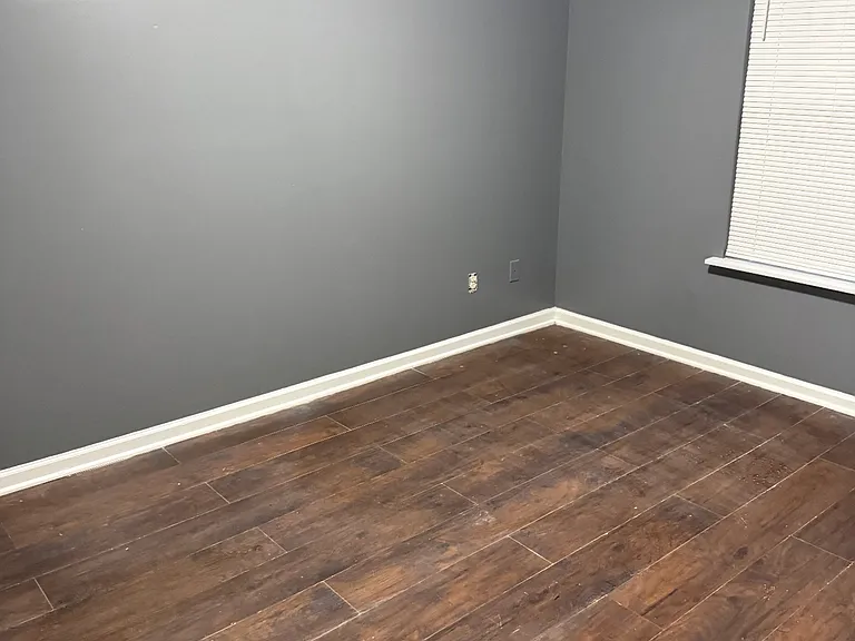 6100 Greenleaf Ct SW #6100 — Photo 2