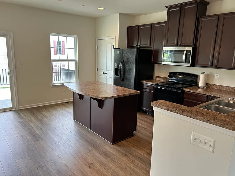 1280 Rannoch Ln — Photo 15