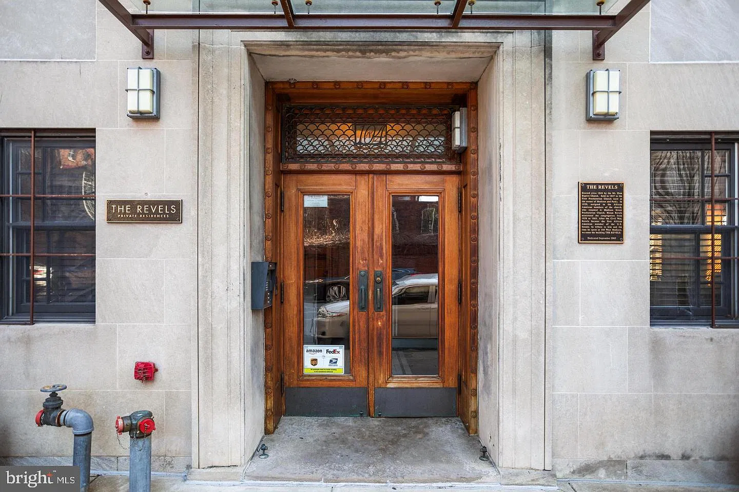 1 bed, 1.0 bath, 896 sqft, $1,700 — Photo 3