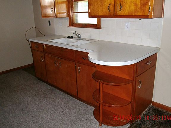 Rental picture - 2030 53rd kitchen