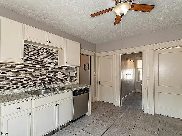 5601 Stickney Ave #UP — Photo 21