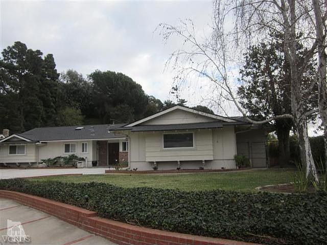 1st image of 220 Longridge Ct
