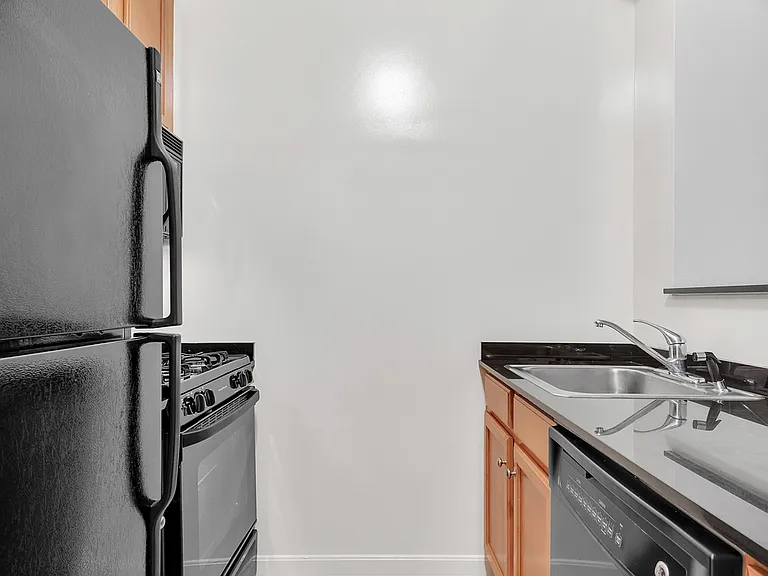 85 John St #4M — Photo 3