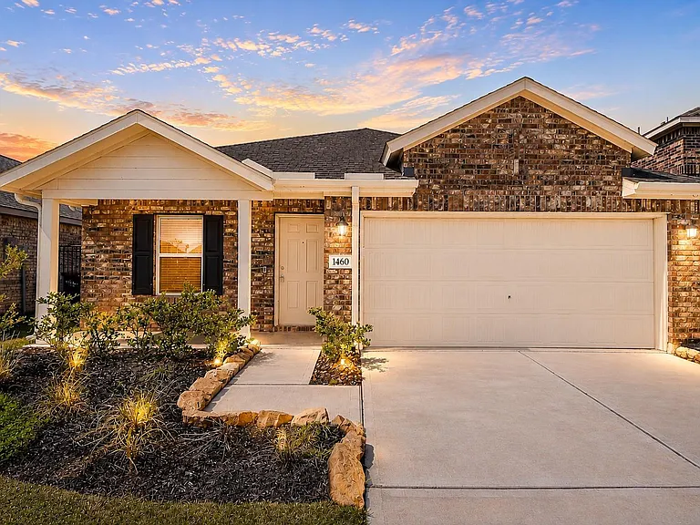 1460 Twilight Green Dr — Photo 2