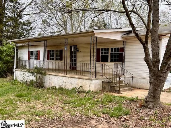 314 Tall Pines Rd, Fountain Inn, SC 29644