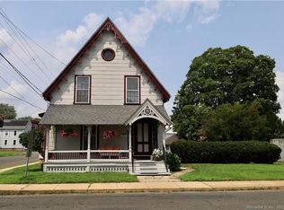 71 Spring St, Windsor Locks, CT 06096