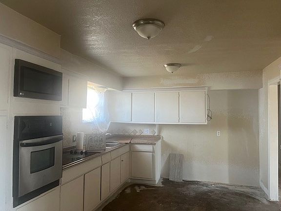 5th image of 4314 Mercedes Dr