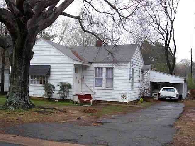 1st image of 212 N Moss Ave