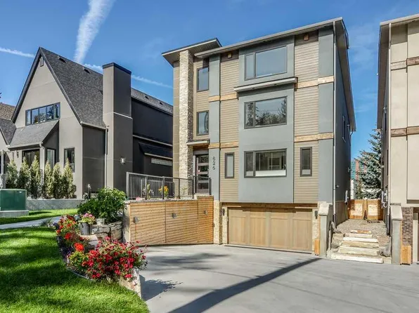 826 N Durham Ave SW, Calgary, AB T2T 5R2