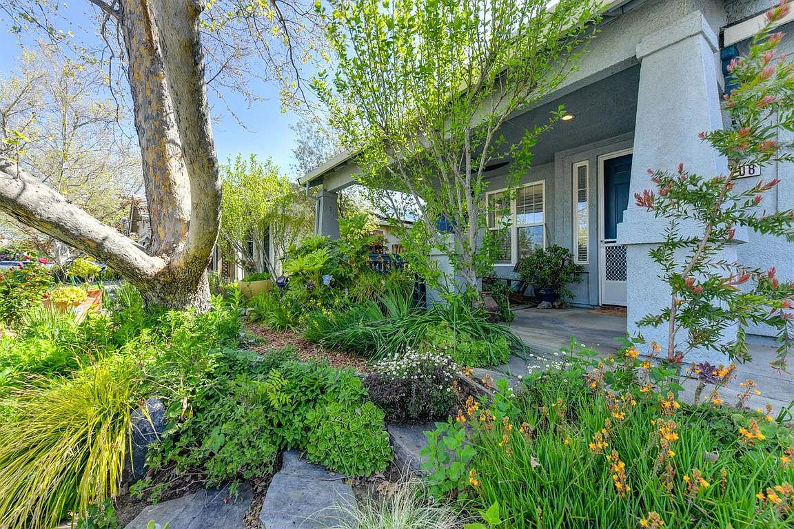 2208 Rodin Pl photo 1