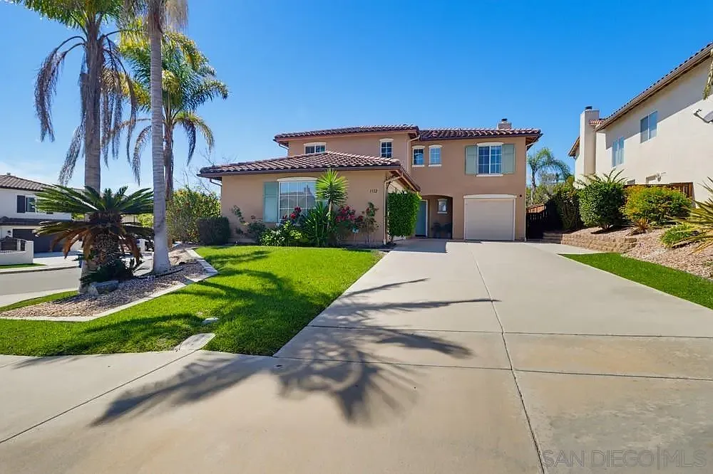 4 bed, 2.5 bath, 2724 sqft, $7,500 — Photo 1