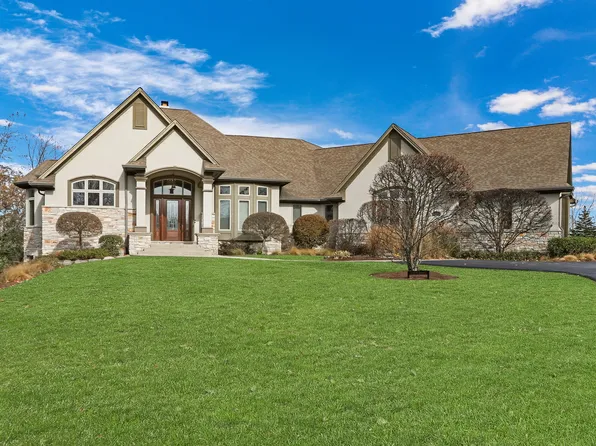 16126 Hill Grove Ct, Wadsworth, IL 60083