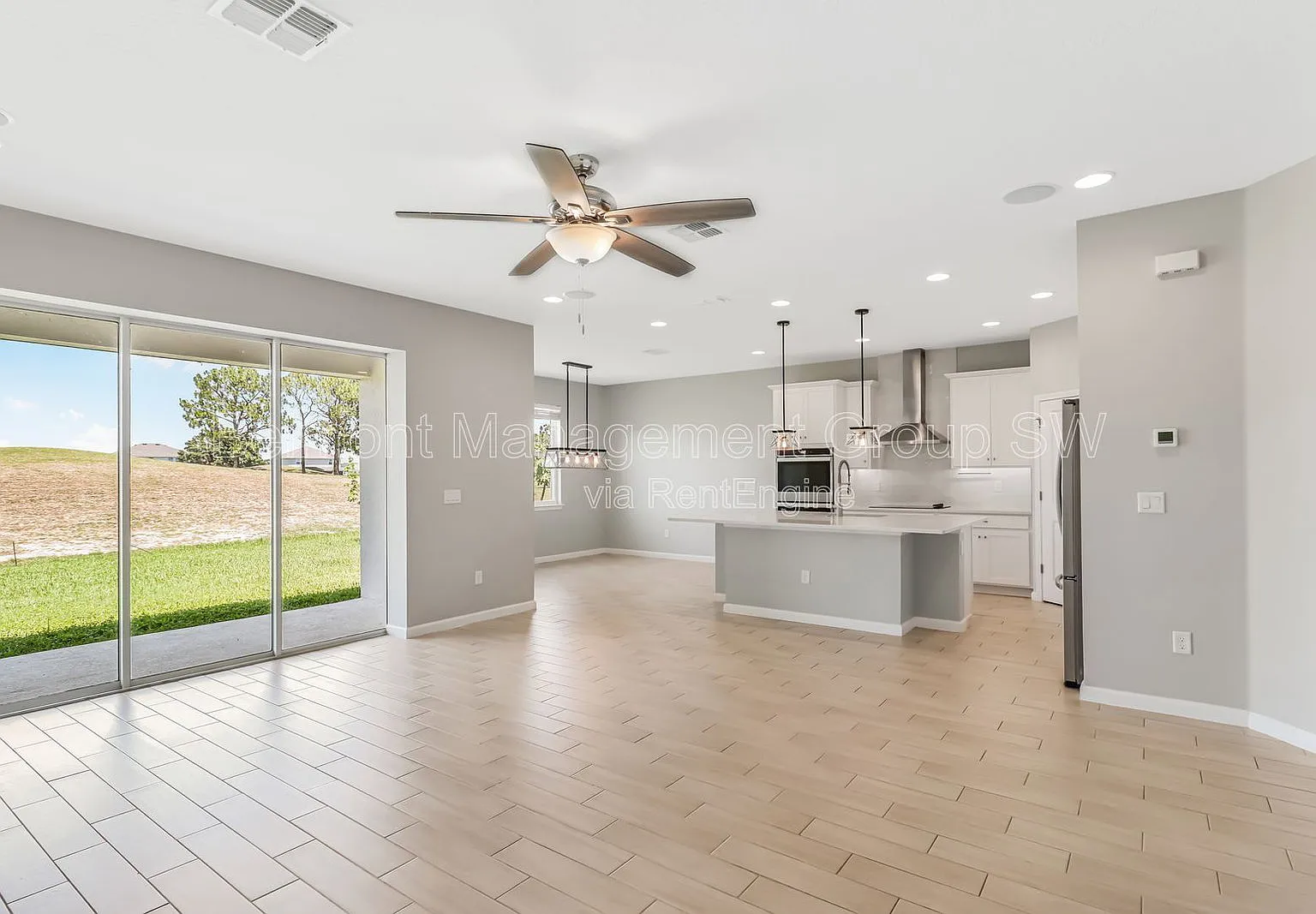 4 bed, 3.5 bath, 2786 sqft, $2,850 — Photo 3