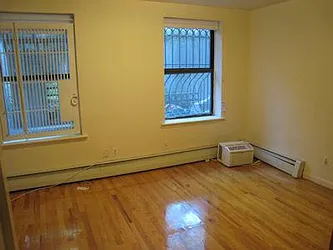 Rented by R New York