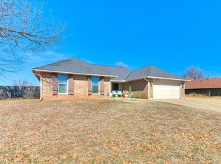 8001 Cinnamon Teal Dr, Oklahoma City, OK 73132