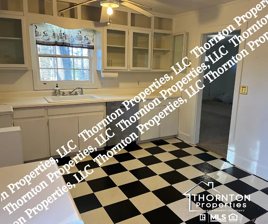 3 bed, 1447 sqft, $1,500 — Photo 2