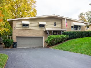 634 N 121st St, Wauwatosa, WI 53226