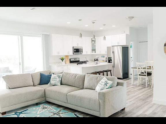 3rd image of 3834 Ribera Ave