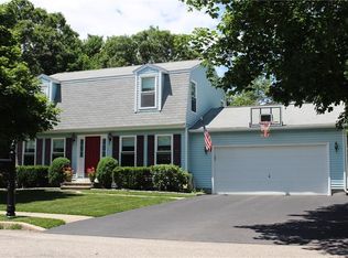 79 Lillian Ct, Warwick, RI 02886