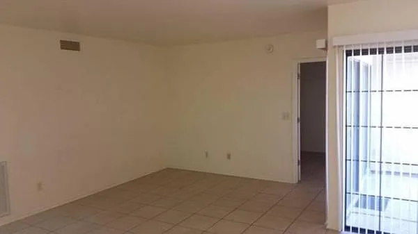 4279 N River Grove Cir — Photo 2