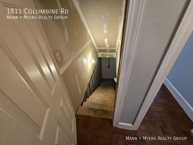 1811 Columbine Rd — Photo 27