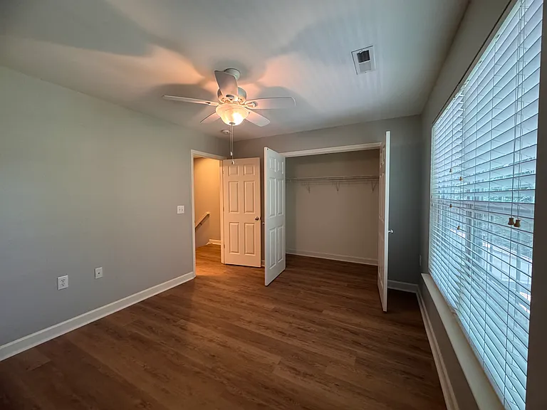 125 Humberside Dr — Photo 28