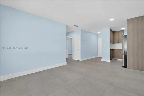 1250 SW 4th St #6 Photo 1