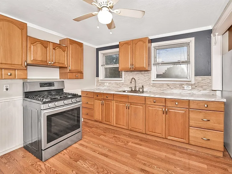 1877 Hyde Park Ave #3 — Photo 23