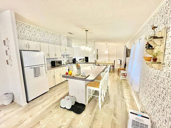 5th image of 1737 Sugar Pine Ave #216
