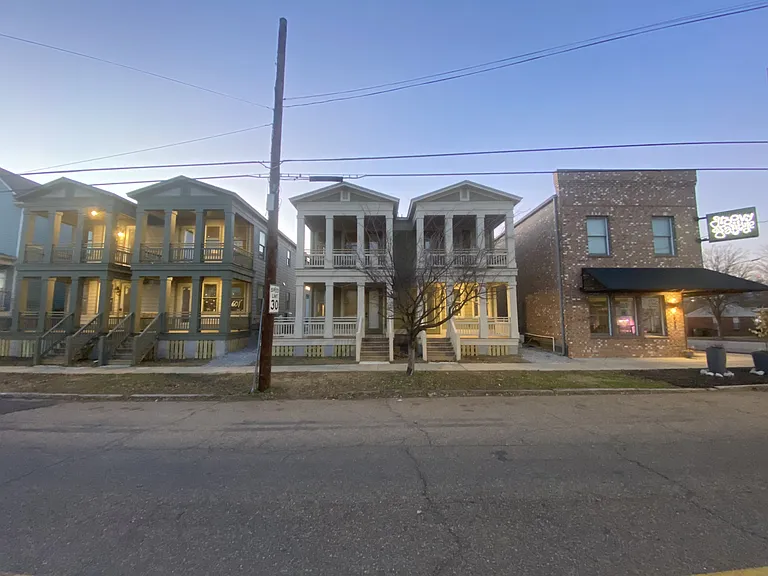 606 N Main St #202 — Photo 9
