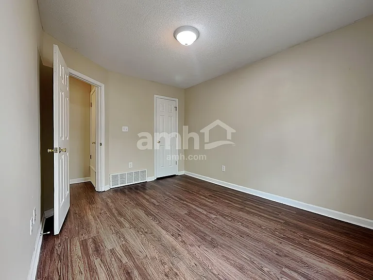 1146 Red Fern Cir E — Photo 19