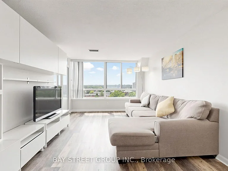 1001 Cedarglen Gate #Penthouse 720 — Photo 8