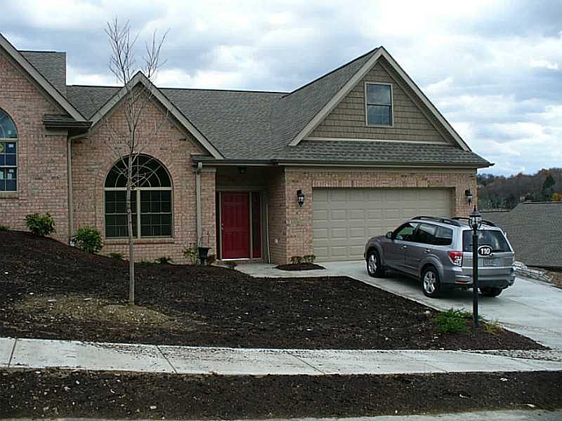 2nd image of 110 Lenox Dr #110