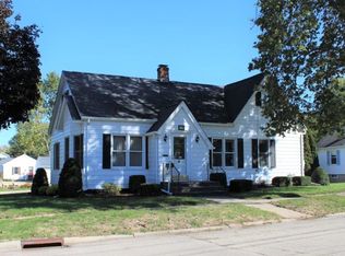 408 W Winfield St, Morrison, IL 61270