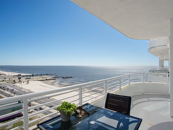 3rd image of 2060 Beach Blvd