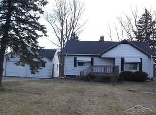 5841 East Rd, Saginaw, MI 48601