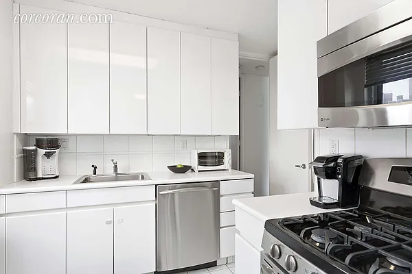 Rented by Corcoran | media 16