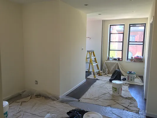 Rented by Salon Realty Corp | media 13