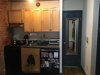 Rented by R New York