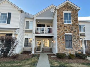 1705 Silverstone Dr #1705, Carpentersville, IL 60110