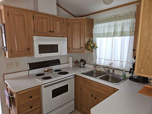 3rd image of 600 S Idaho Rd #157