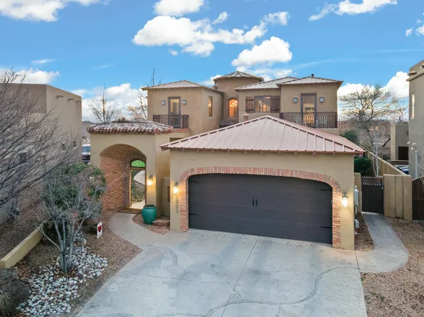8905 N Oakland Ct NE, Albuquerque, NM 87122