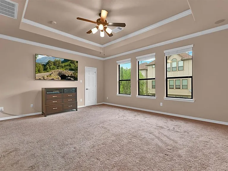 2725 Kings Retreat Cir — Photo 11