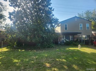 8678 Spoon Dr, Saint Louis, MO 63132