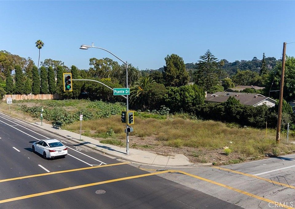 1st image of 0 Hollister Ave #8