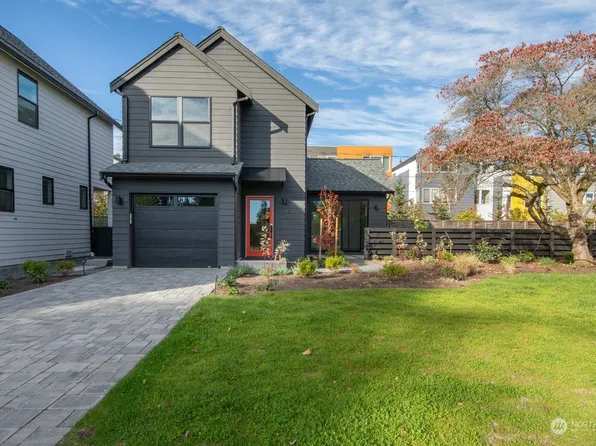 13323 1st Avenue NE #C, Seattle, WA 98125